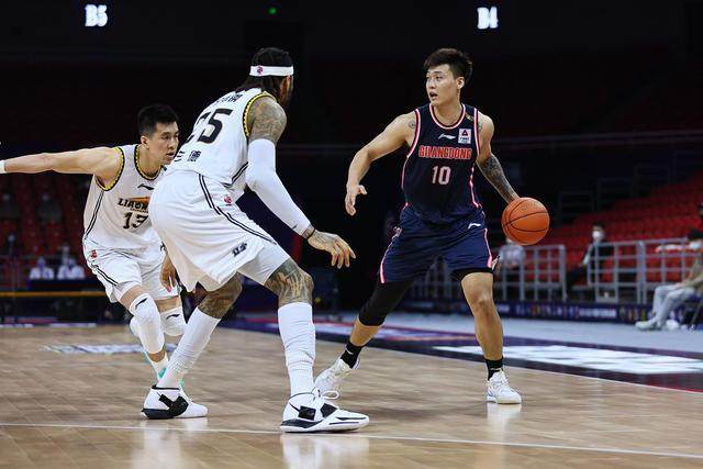 GA黄金甲体育官网-莫兰德统治内线辽宁夺赛点 周鹏再伤广东无路可退